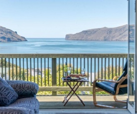 Seaview Outlook - Wainui Holiday Home