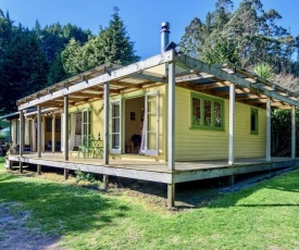 Back of Beyond Cottage - Lake Rotoehu Holiday Home