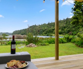 Kauri Cottage - Lake Rotoehu Holiday Home