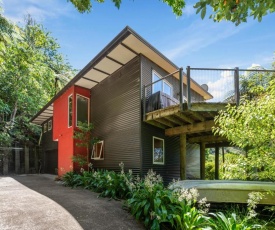 Tranquility at Tarawera - Lake Tarawera Holiday Home