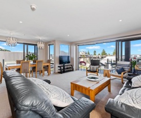 Hot To Trot - Spacious Mt Maunganui Apartment