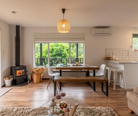 La Petite Maison - Akaroa Holiday Home