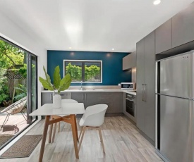 Modern Merivale Village Apartment with Garden