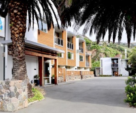 Sumner Bay Motel