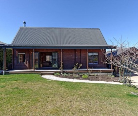 Lavender Cottage - Hanmer Springs Holiday Home