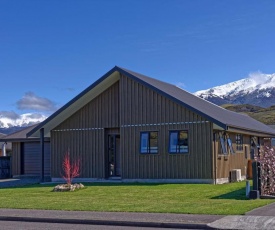 Retreat By The Green - Hanmer Springs Holiday Home