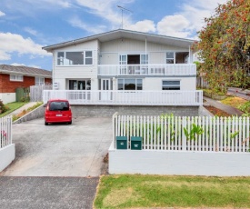 Fabulous Three Bedroom Home In Pakuranga