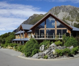 Aoraki Mount Cook Alpine Lodge