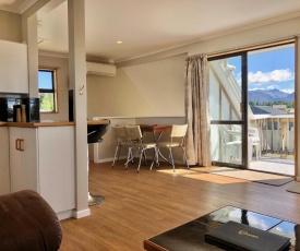 Family Apartment with Mountain Views