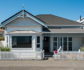 Ahuriri Cottage - Napier Holiday Home