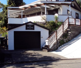 Bluff Hill Lighthouse B&B