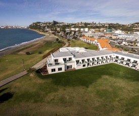 East Pier Hotel