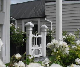 Historic Colenso Cottage