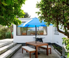 Taradale Hideaway - Napier Holiday Home