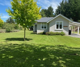 Paratu Farm Cottage in a quiet rural setting.