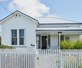 Westshore Haven - Napier Holiday Home