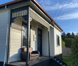 Moore St Cottage