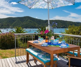 Tirohanga Wai - Waikawa Holiday Home