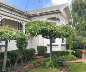 Cherry Gardens Villa, boutique city accommodation