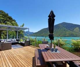 Aquamarine Dreams - Marlborough Holiday Home