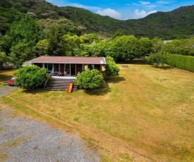 Moetapu Magic - Moetapu Bay Bach