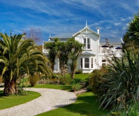 Sennen House Boutique Accommodation