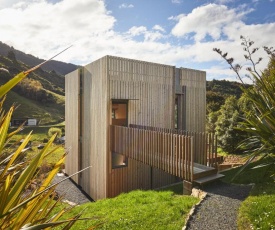 The Cube - Picton Holiday Home