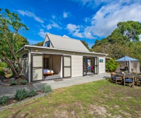 A Little Hideaway - Mangawhai Heads Holiday Home