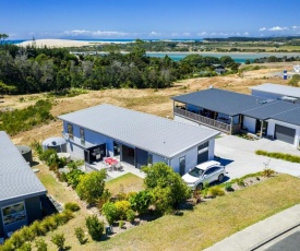 Dune Views - Mangawhai Heads Holiday Home