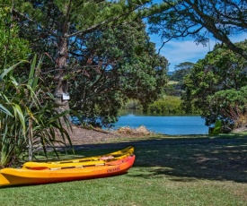 Tides Inn - Mangawhai Village Holiday Home