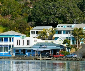 Mangonui Waterfront Apartment Motels