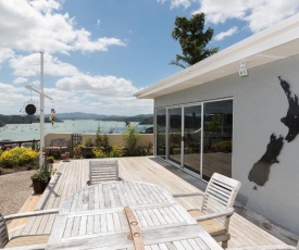 Captain's Quarters - Opua Holiday Home