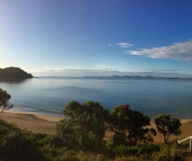 BeachBox - Tutukaka Holiday Home