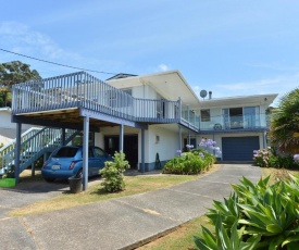 Nautilus - Whangaumu Bay Holiday home