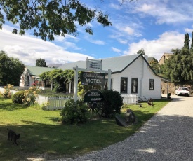 Settlers Cottage Motel