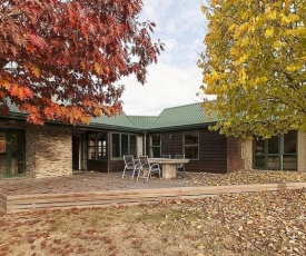 Tranquil Tipperary - Arrowtown Holiday Home