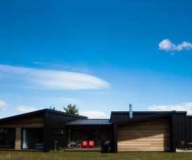 Lake Hawea Architectural Delight