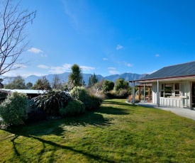 Lake Hawea Hideaway - Lake Hawea Holiday Home