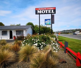 Colonial Lodge Motel