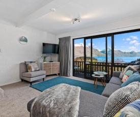 Central Queenstown Malaghan Apartment