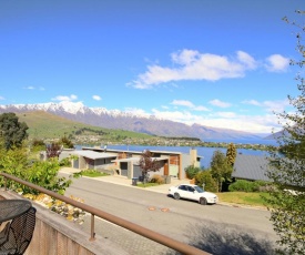 Earnslaw Central Views A