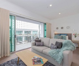 Princes Wharf - Luxury Studio Apartment