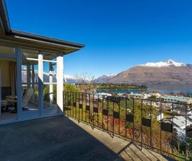 Korimako Heights - Queenstown Holiday Home