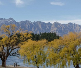 Lake Esplanade Villa - 5 min walk to central Queenstown