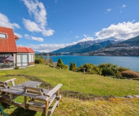 Lakefront Cottage - Queenstown Holiday Unit