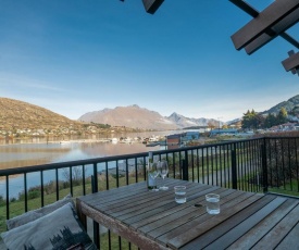 Marina Magic - Queenstown Holiday Apartment