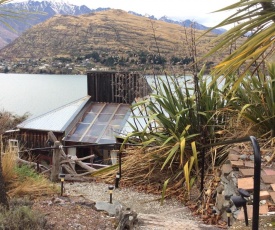 Queenstown Artist Home