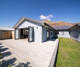 Queenstown Remarkable Alpine Mountain View House