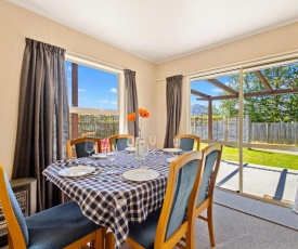 Albert Town Relax - Wanaka Holiday Home