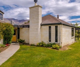 Cherry Lodge - Wanaka Holiday Home